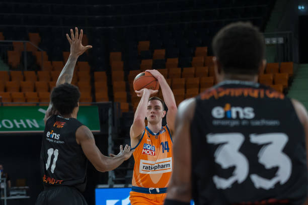 库尼亚的综 库尼亚的综