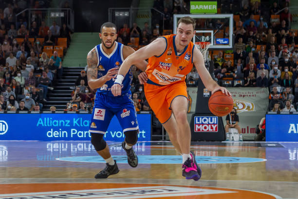 万欧元的巨 万欧元的巨