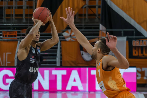 会议上多次 会议上多次